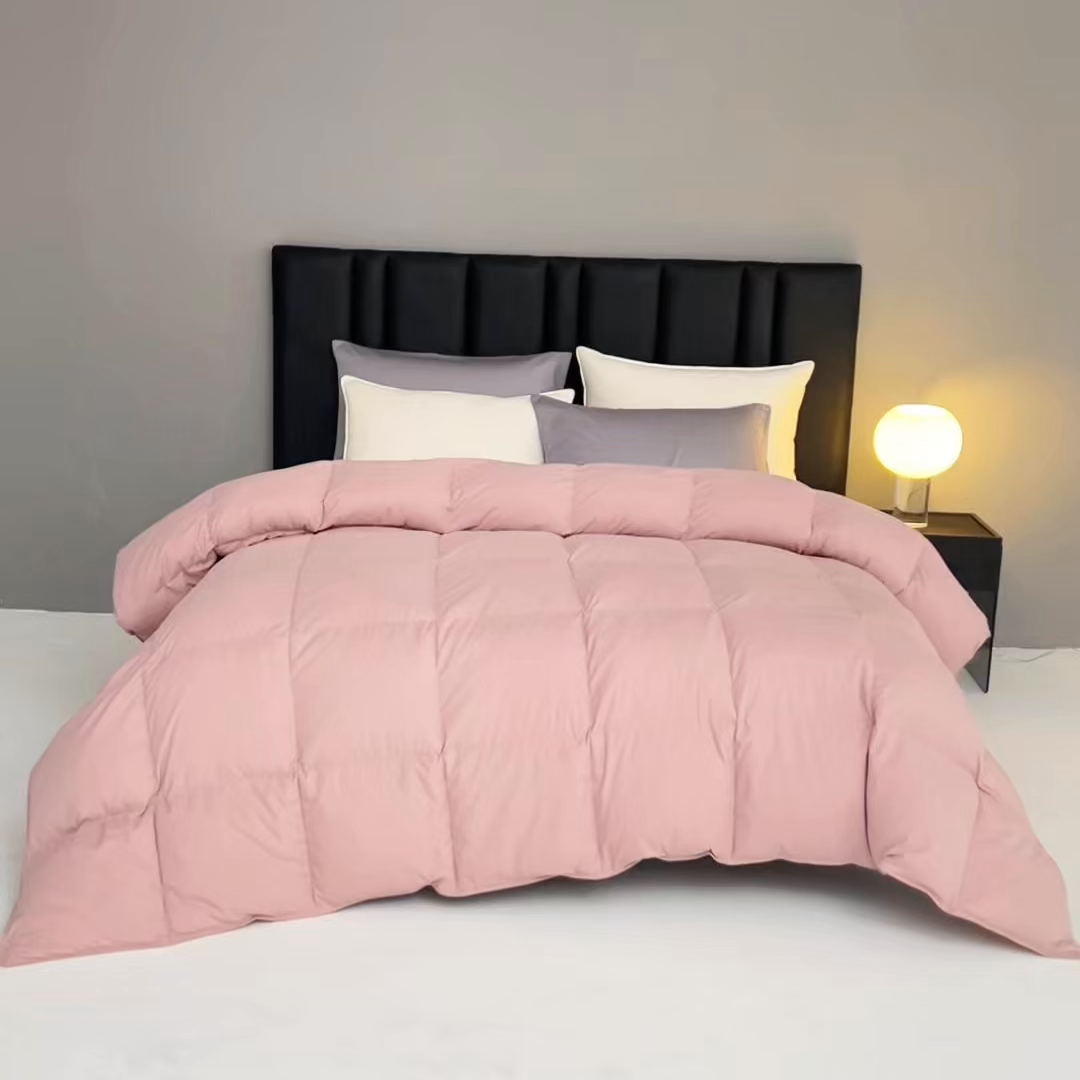 91家纺网 家纺一手货源 找家纺 圣梦莱羽绒家纺 2025款新品跨境出海外贸专供羽绒被（订单）可定制填充重量（gsm） 粉色