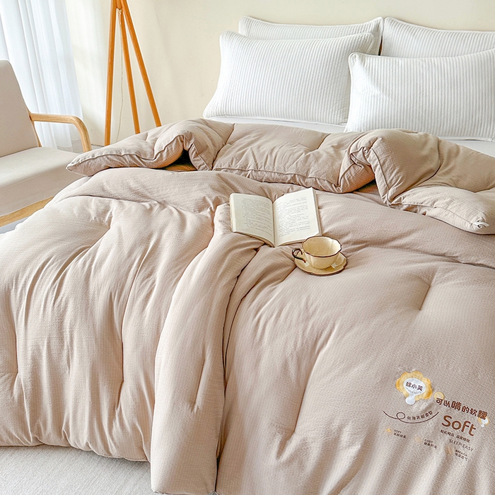 91家纺网 家纺一手货源 找家纺 欧夏家纺 2025新款亲肤舒适皱皱棉小芙提花大豆被被子被芯 香槟色