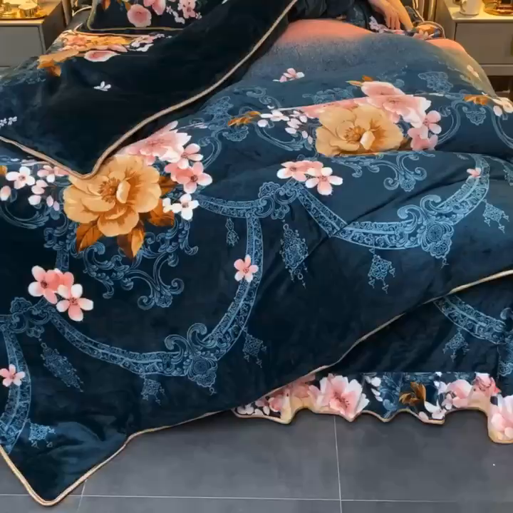 91家纺网 家纺一手货源 找家纺 首选家纺 2025新款加厚保暖牛奶绒金貂绒法莱绒床裙款四件套 花好月圆