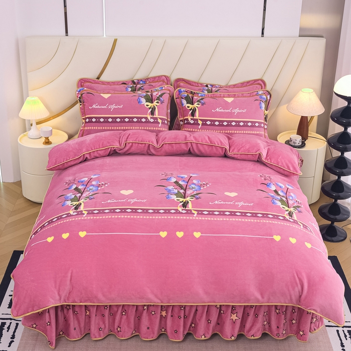 91家纺网 家纺一手货源 找家纺 首选家纺 2025新款加厚保暖牛奶绒金貂绒法莱绒床裙款四件套 花香怡人