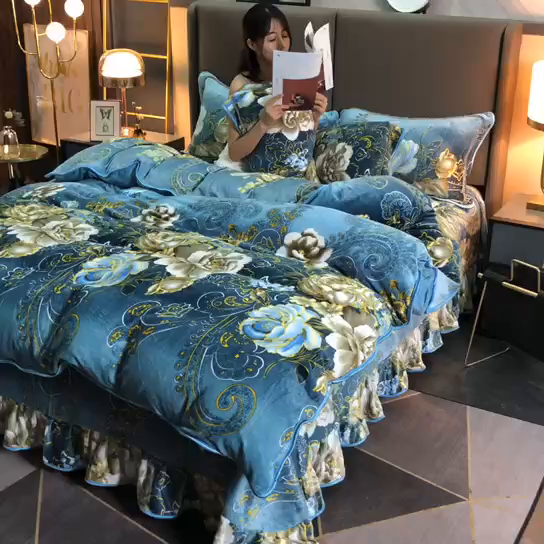 91家纺网 家纺一手货源 找家纺 首选家纺 2025新款加厚保暖牛奶绒金貂绒法莱绒床裙款四件套 绿野仙踪