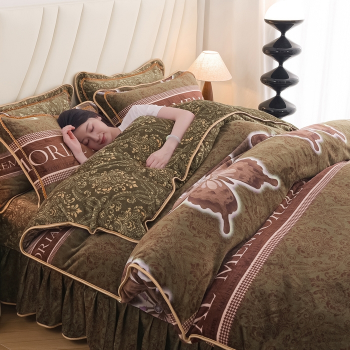 91家纺网 家纺一手货源 找家纺 首选家纺 2025新款加厚保暖牛奶绒金貂绒法莱绒床裙款四件套 梦幻蝶舞