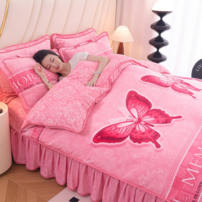 91家纺网 家纺一手货源 找家纺 首选家纺 2025新款加厚保暖牛奶绒金貂绒法莱绒床裙款四件套 翩翩起舞-粉