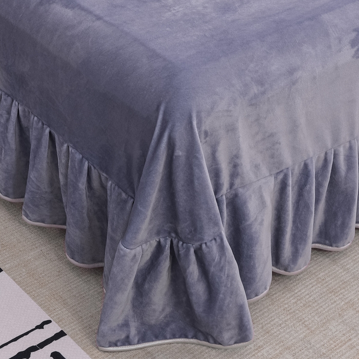 91家纺网 家纺一手货源 找家纺 首选家纺 2025新款加厚保暖牛奶绒金貂绒法莱绒床裙款四件套 绅士格