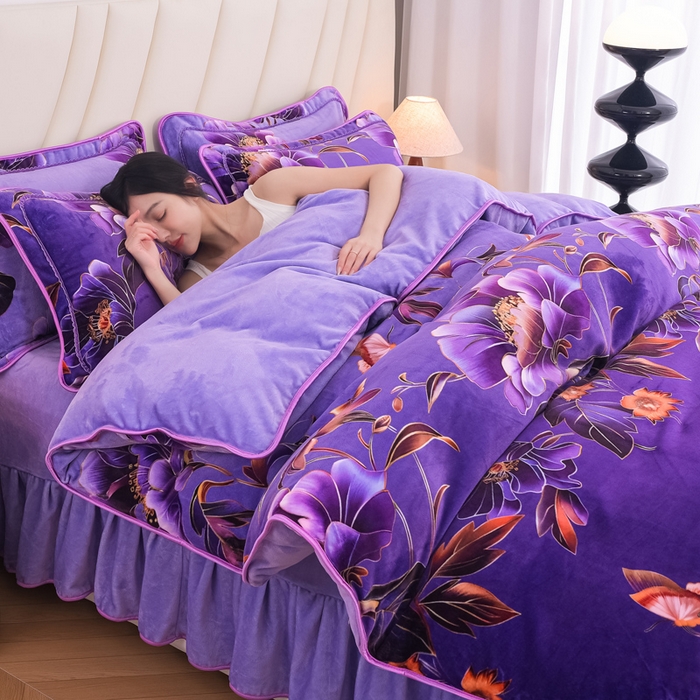 91家纺网 家纺一手货源 找家纺 首选家纺 2025新款加厚保暖牛奶绒金貂绒法莱绒床裙款四件套 紫色花海