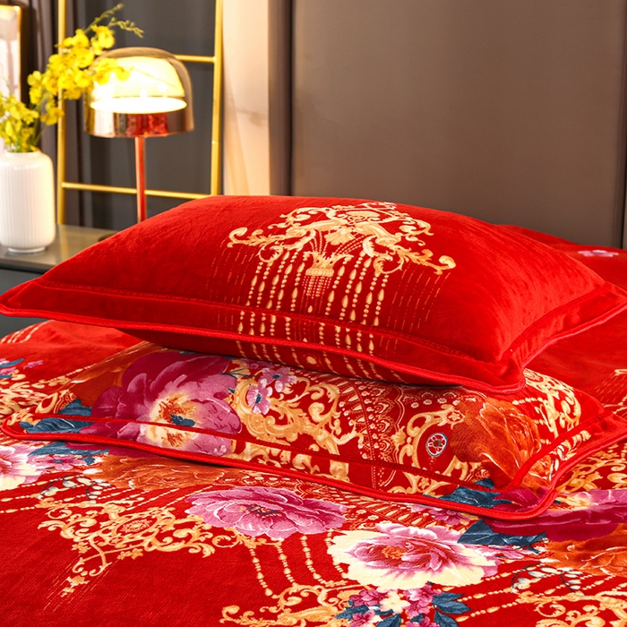 91家纺网 家纺一手货源 找家纺 首选家纺 2025新款加厚保暖牛奶绒金貂绒法莱绒床裙款四件套 醉美佳人