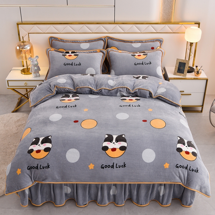 91家纺网 家纺一手货源 找家纺 慕婷家纺 2025新款牛奶绒印花四件套 眯眯眼