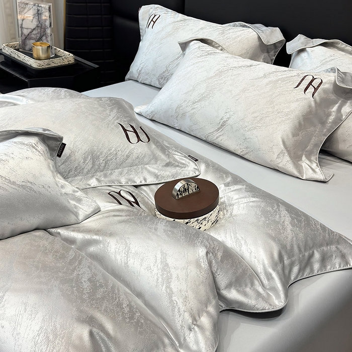 91家纺网 家纺一手货源 找家纺 轻奢风A类贡缎长绒棉提花四件套丝滑裸睡全工艺床单床笠轻奢风爆款天丝床上用品 丝蕴-蒂奥银