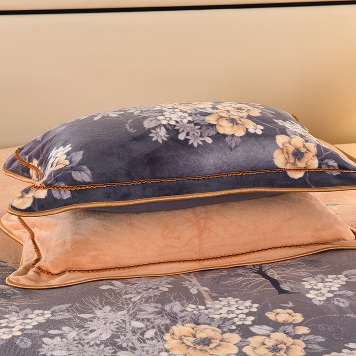 91家纺网 家纺一手货源 找家纺 望淮 2025新款230g印花金貂绒牛奶绒四件套 挪威森林