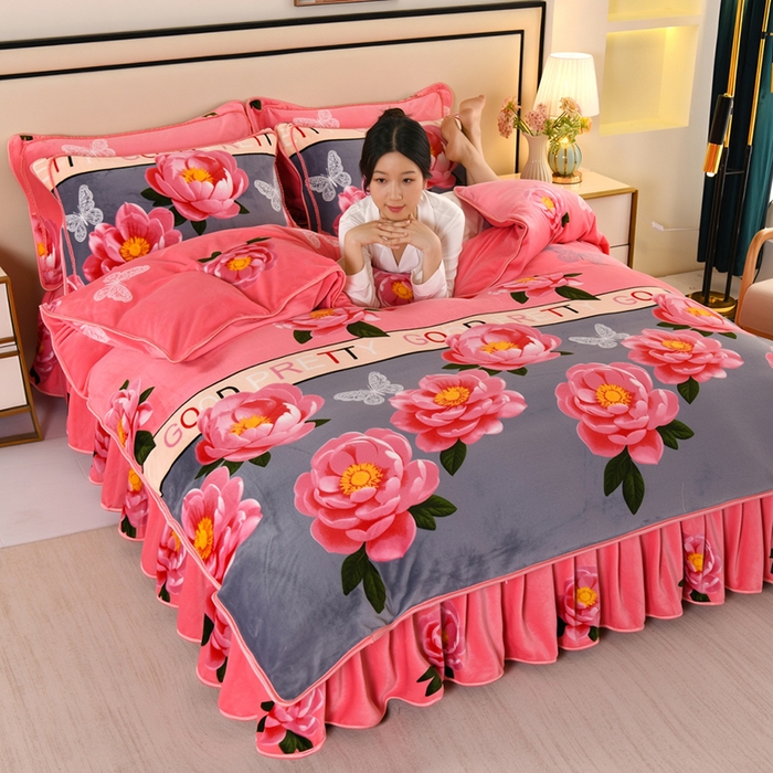 91家纺网 家纺一手货源 找家纺 望淮 2025新款230g印花金貂绒牛奶绒四件套 花香怡然