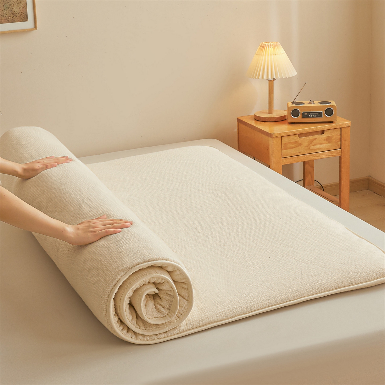 91家纺网 家纺一手货源 找家纺 （总）梵蒂莎 2025新款亲肤鱼鳞纹棉胎床褥床垫被子可盖可垫-大床