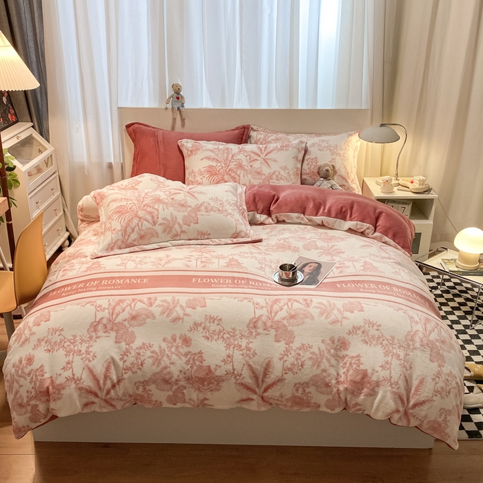 91家纺网 家纺一手货源 找家纺 新印象 2025新款牛奶绒印花四件套 似水流年-粉