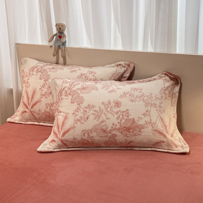 91家纺网 家纺一手货源 找家纺 新印象 2025新款牛奶绒印花四件套 似水流年-粉