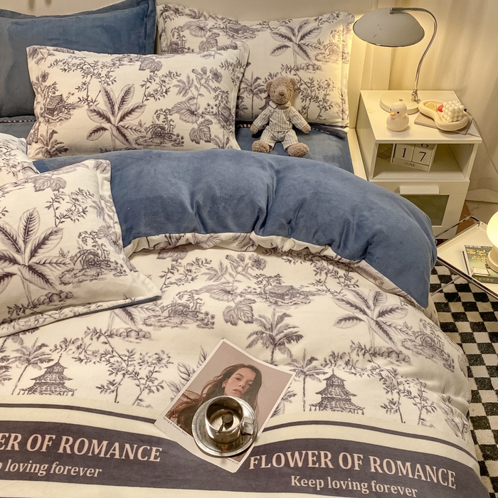 91家纺网 家纺一手货源 找家纺 新印象 2025新款牛奶绒印花四件套 似水流年-蓝