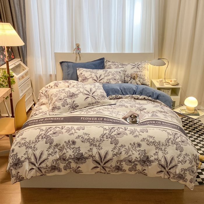 91家纺网 家纺一手货源 找家纺 新印象 2025新款牛奶绒印花四件套 似水流年-蓝