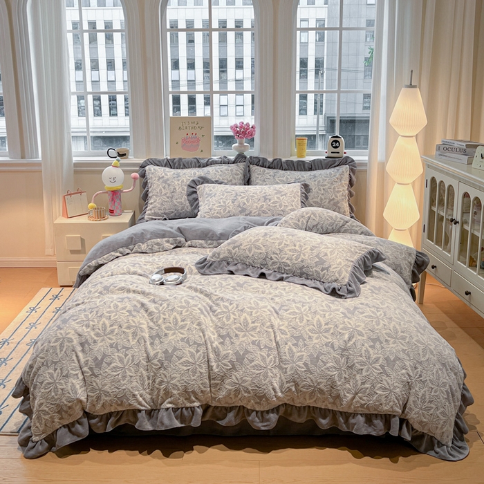 91家纺网 家纺一手货源 找家纺 忆生活家纺 2025新款秋冬韩版公主风5D立体雕花牛奶绒四件套 枫之叶-蓝