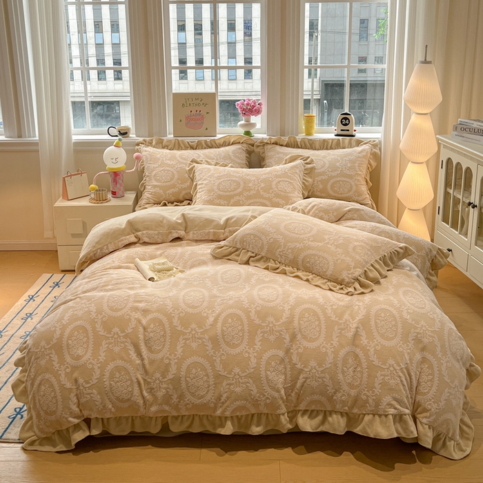 91家纺网 家纺一手货源 找家纺 忆生活家纺 2025新款秋冬韩版公主风5D立体雕花牛奶绒四件套 浅花悠悠-黄