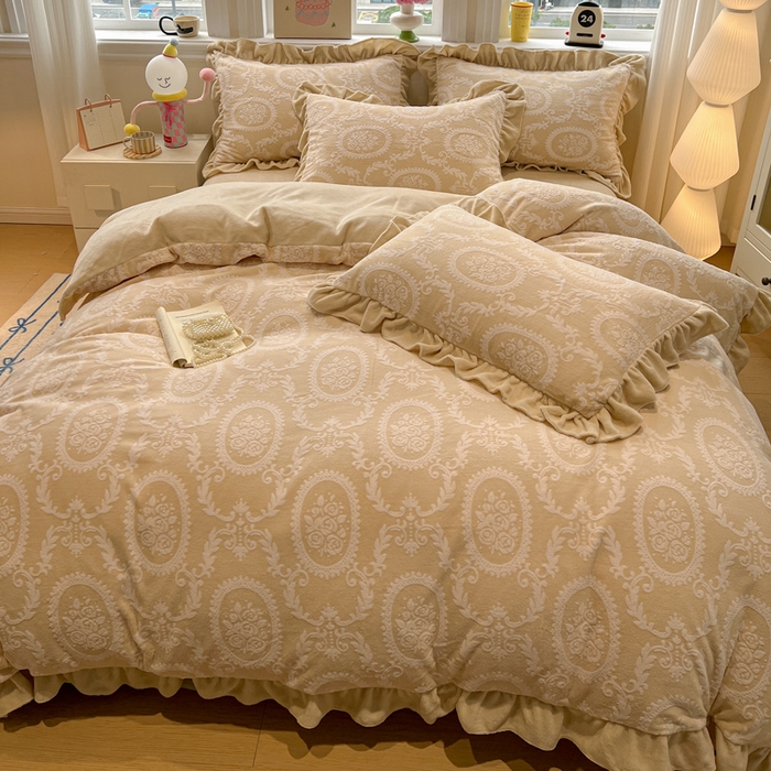 91家纺网 家纺一手货源 找家纺 忆生活家纺 2025新款秋冬韩版公主风5D立体雕花牛奶绒四件套 浅花悠悠-黄