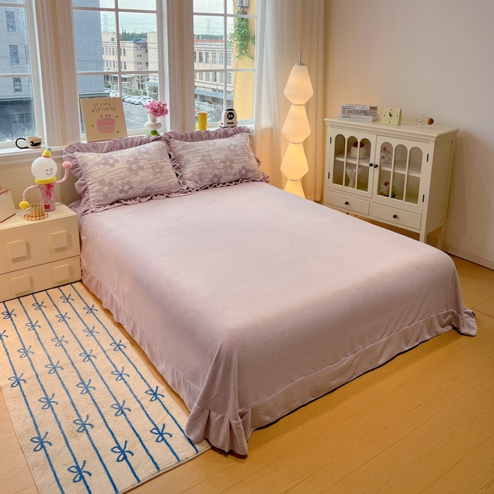 91家纺网 家纺一手货源 找家纺 忆生活家纺 2025新款秋冬韩版公主风5D立体雕花牛奶绒四件套 予你花香-紫