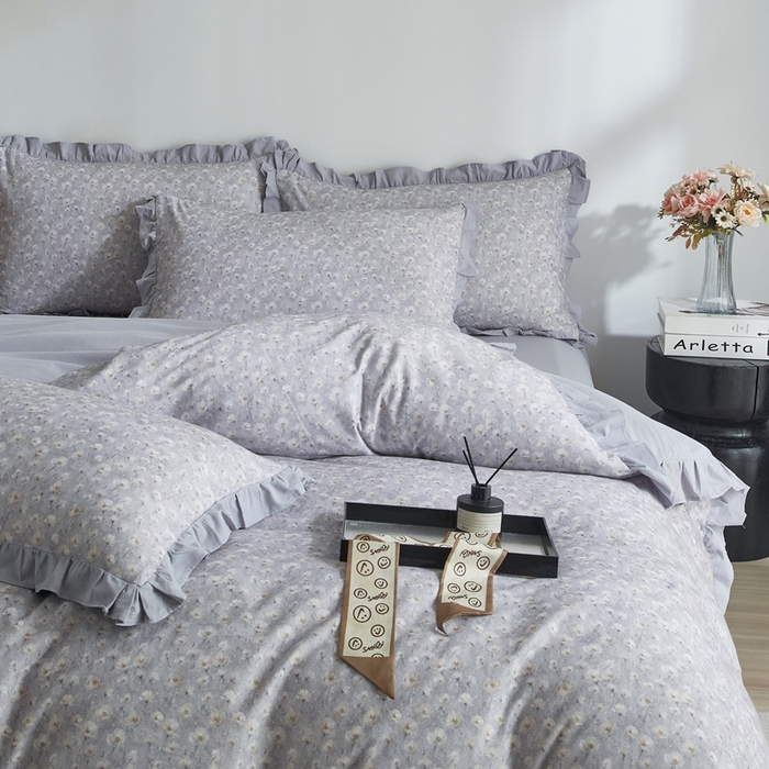 91家纺网 家纺一手货源 找家纺 金纱玉纺家纺 2025韩版数码印花加厚100%棉四件套 情意绵绵-灰