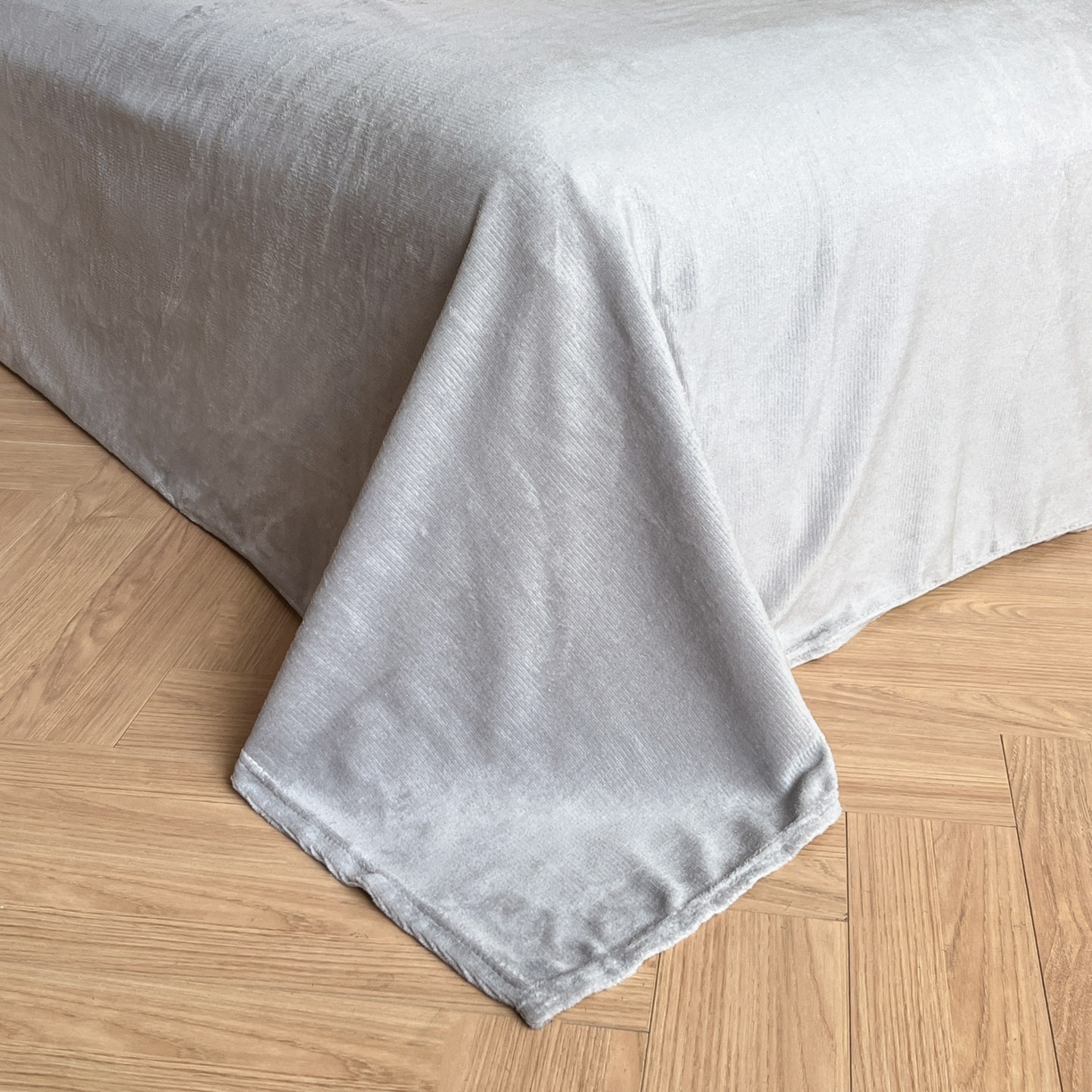 91家纺网 家纺一手货源 找家纺 川悦生活 2025新款轻奢风高克重牛奶绒印花保暖四件套 小苏花瑟