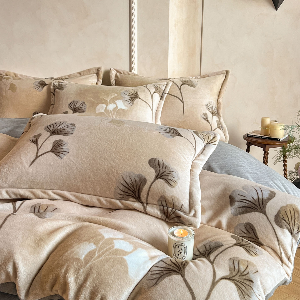 91家纺网 家纺一手货源 找家纺 川悦生活 2025新款轻奢风高克重牛奶绒印花保暖四件套 沐月银杏