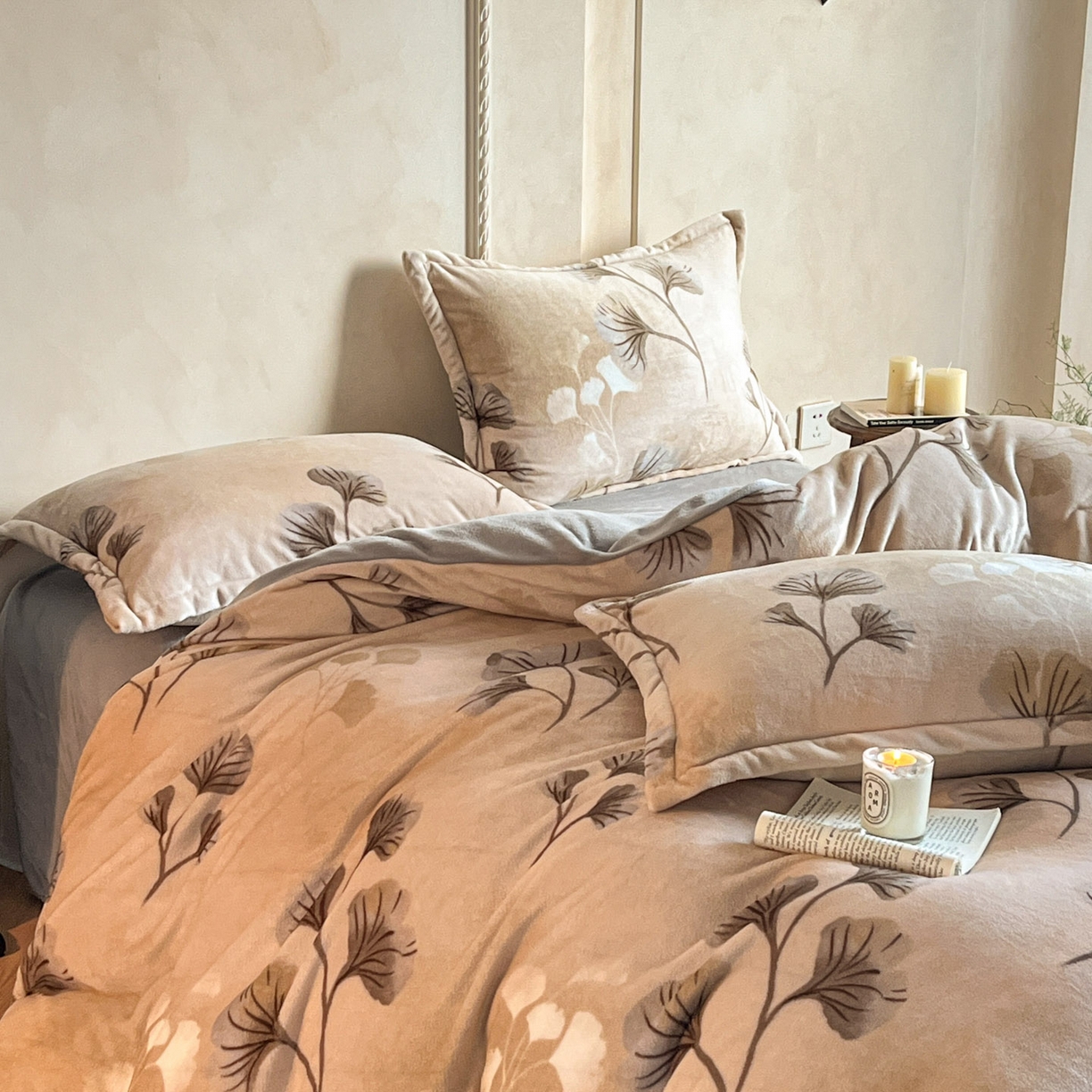 91家纺网 家纺一手货源 找家纺 川悦生活 2025新款轻奢风高克重牛奶绒印花保暖四件套 沐月银杏