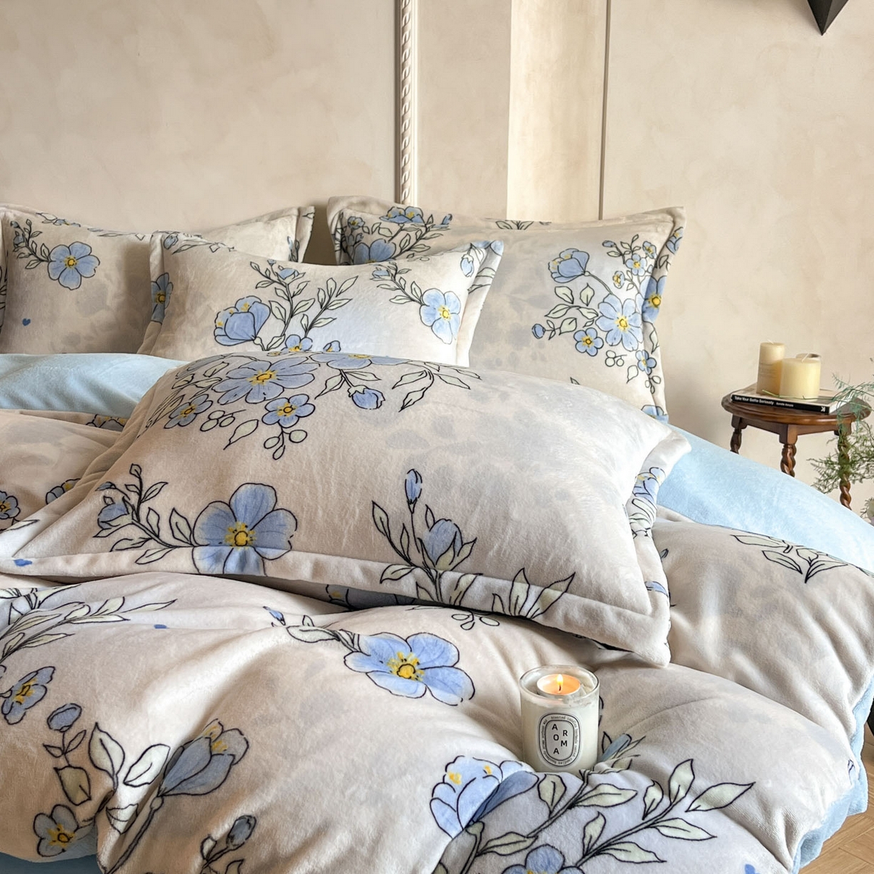 91家纺网 家纺一手货源 找家纺 川悦生活 2025新款轻奢风高克重牛奶绒印花保暖四件套 青空水月