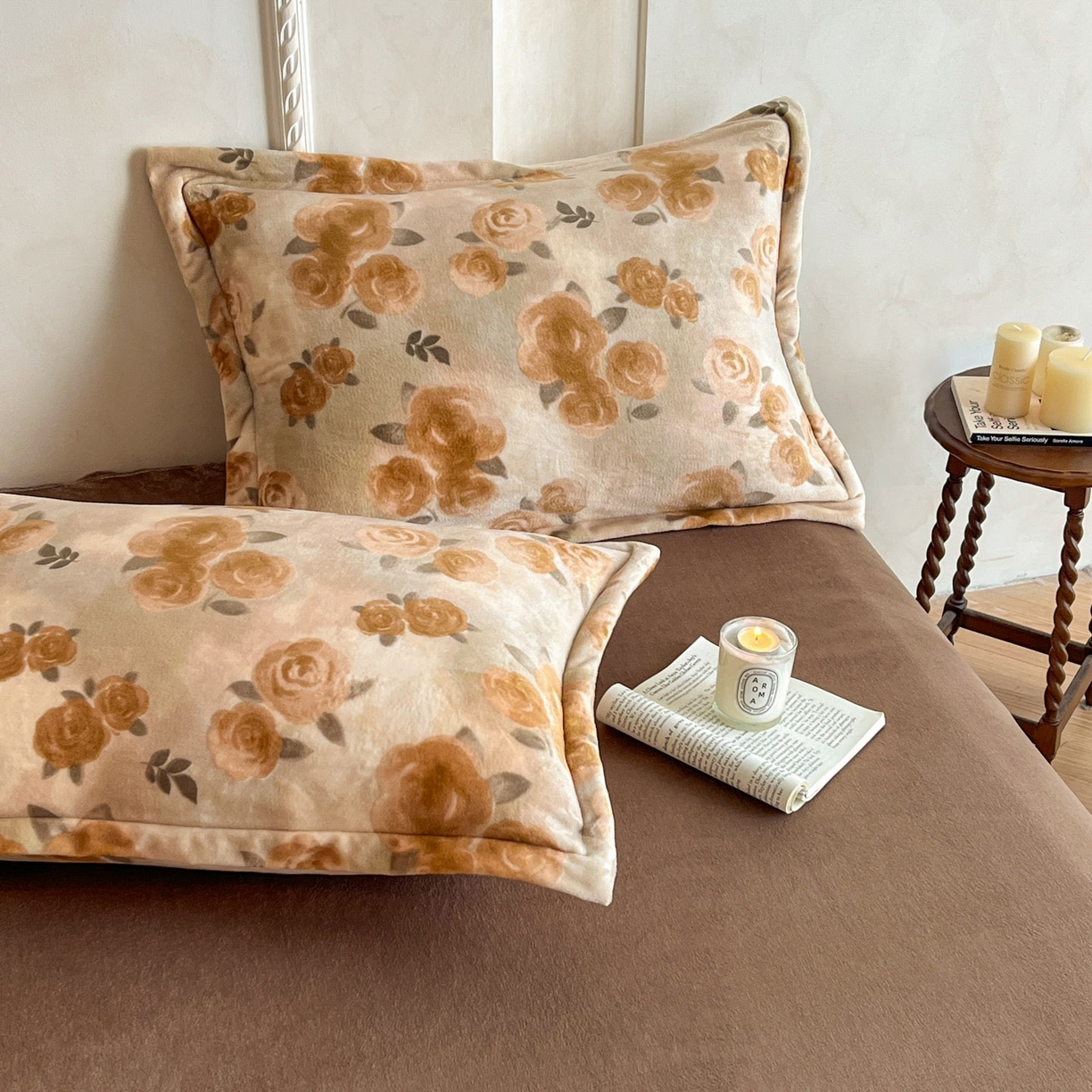 91家纺网 家纺一手货源 找家纺 川悦生活 2025新款轻奢风高克重牛奶绒印花保暖四件套 奈奈蕴芳