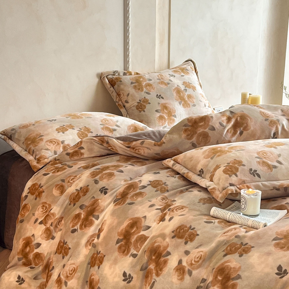 91家纺网 家纺一手货源 找家纺 川悦生活 2025新款轻奢风高克重牛奶绒印花保暖四件套 奈奈蕴芳