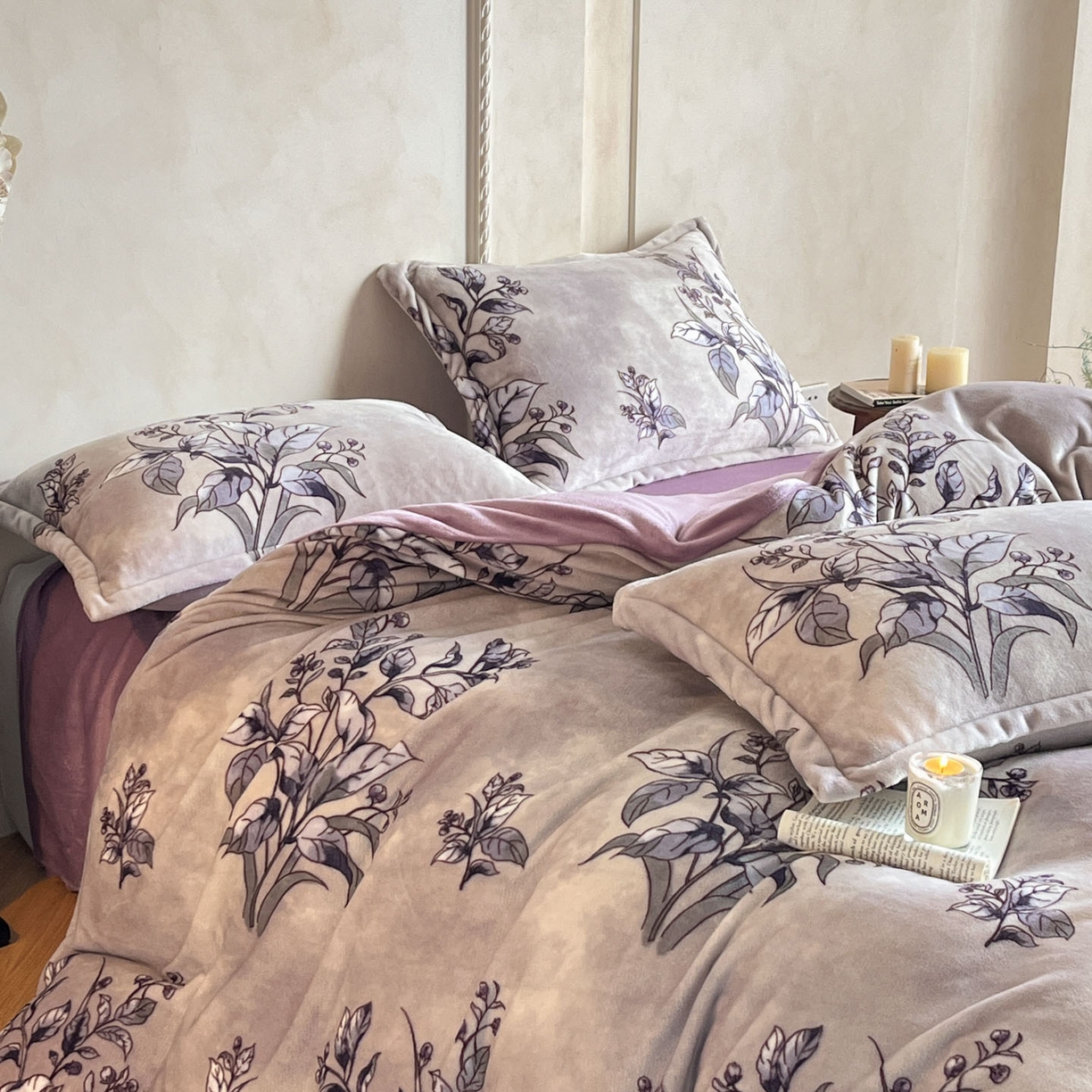 91家纺网 家纺一手货源 找家纺 川悦生活 2025新款轻奢风高克重牛奶绒印花保暖四件套 韵香