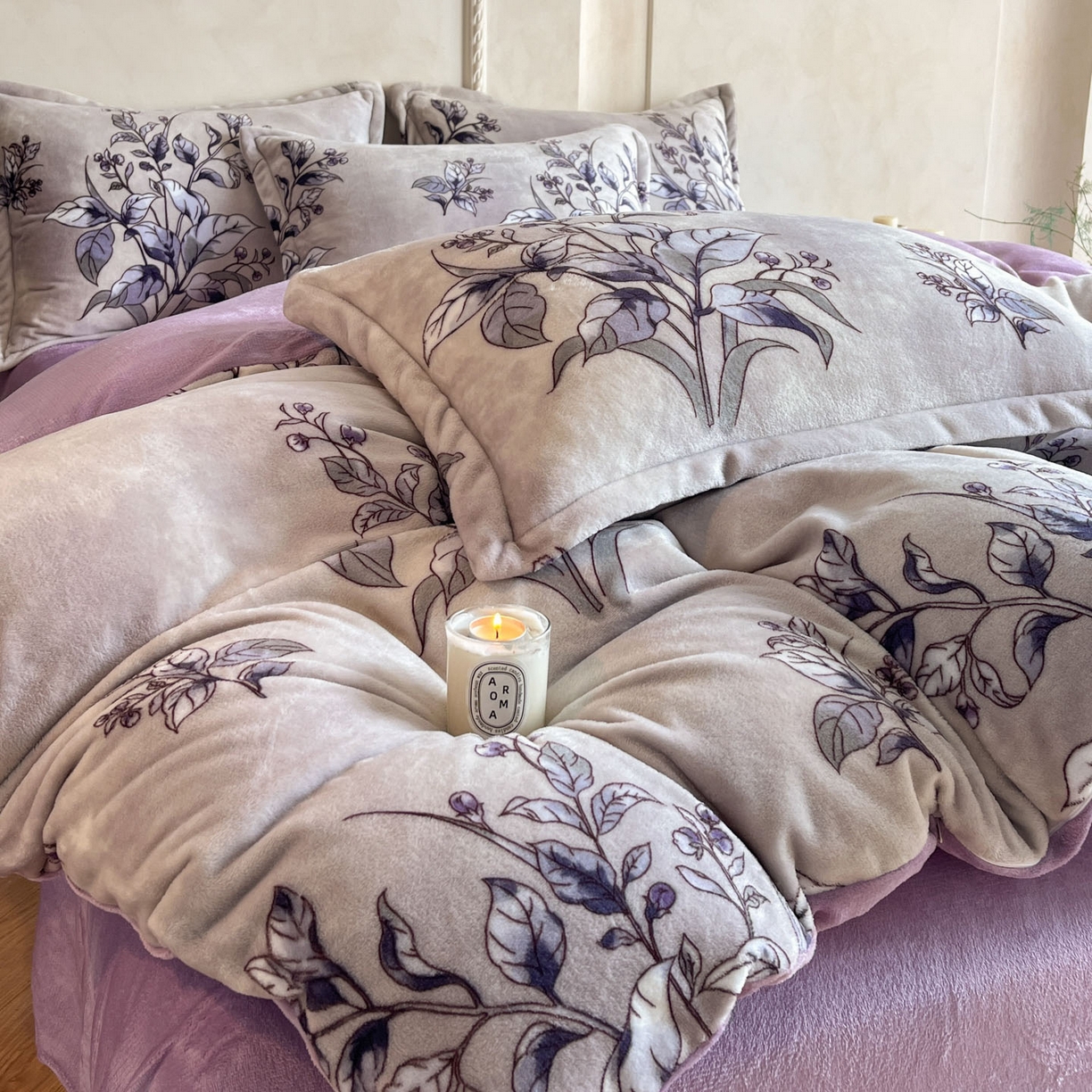 91家纺网 家纺一手货源 找家纺 川悦生活 2025新款轻奢风高克重牛奶绒印花保暖四件套 韵香