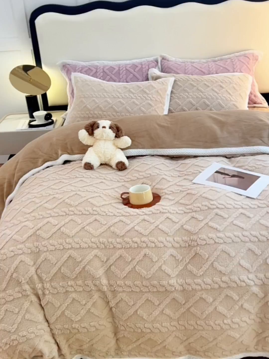 91家纺网 家纺一手货源 找家纺 悦织湾家纺 轻奢塔芙绒菱形格纯色牛奶绒四件套2025新款床上用品加厚保暖4件套 奶丝米