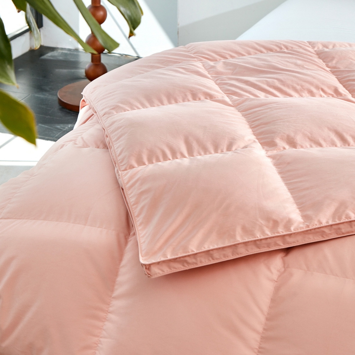 91家纺网 家纺一手货源 找家纺 华盛羽绒被壳 2024羽绒被新款匈牙利进口大朵羽绒被静音 匈牙利粉玉