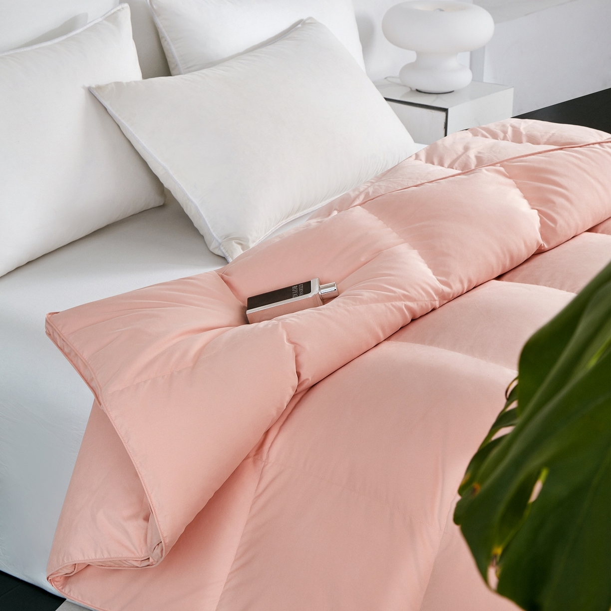 91家纺网 家纺一手货源 找家纺 华盛羽绒被壳 2024羽绒被新款匈牙利进口大朵羽绒被静音 匈牙利粉玉