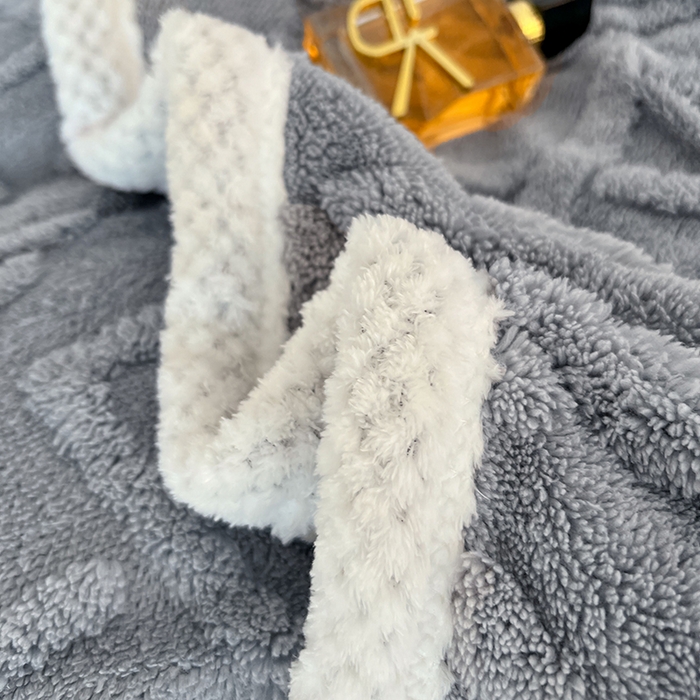 91家纺网 家纺一手货源 找家纺 悦织湾家纺 轻奢塔芙绒菱形格纯色牛奶绒四件套2025新款床上用品加厚保暖4件套 仿羊绒灰