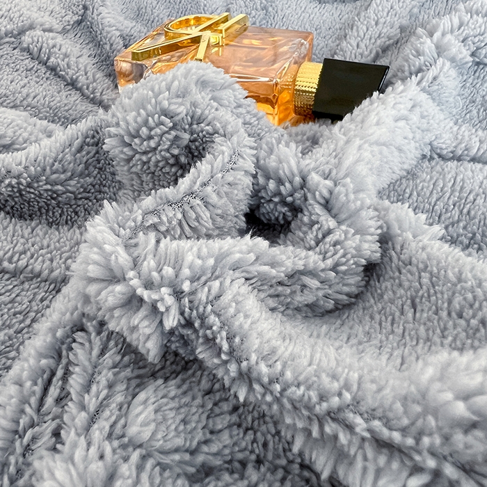 91家纺网 家纺一手货源 找家纺 悦织湾家纺 轻奢塔芙绒菱形格纯色牛奶绒四件套2025新款床上用品加厚保暖4件套 仿羊绒灰