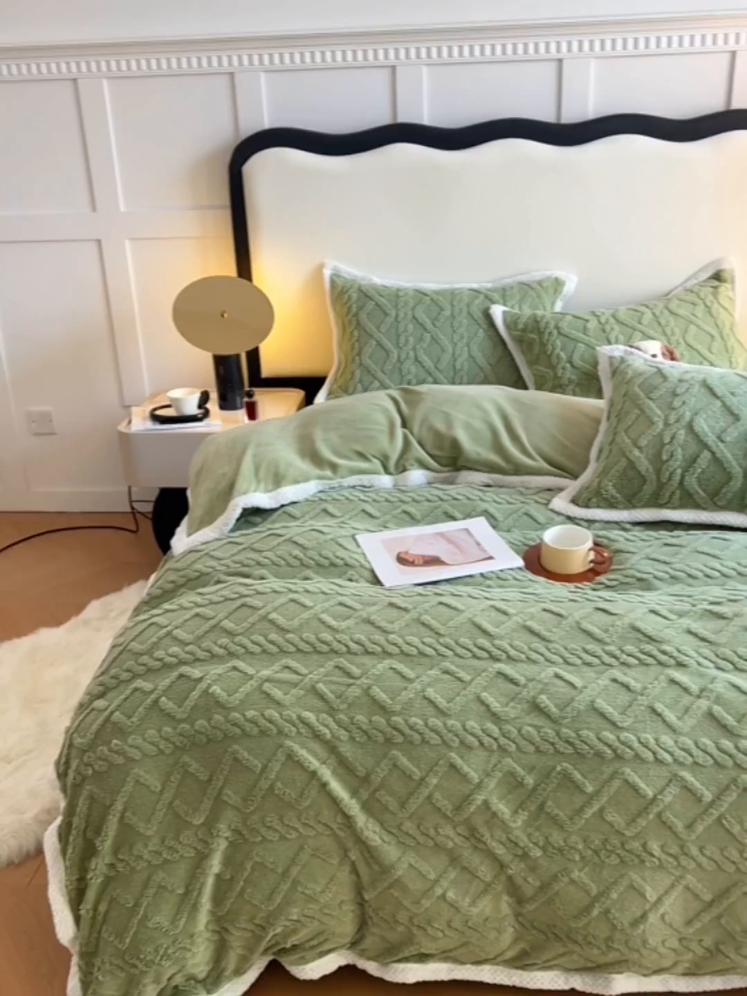91家纺网 家纺一手货源 找家纺 悦织湾家纺 轻奢塔芙绒菱形格纯色牛奶绒四件套2025新款床上用品加厚保暖4件套 曼巴绿
