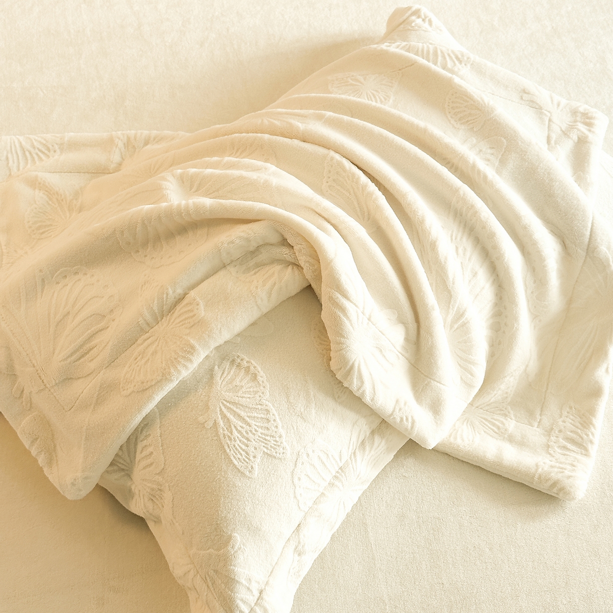 91家纺网 家纺一手货源 找家纺 （总）金阳光家纺 2025新款A类立体雕花牛奶绒轻奢风牛奶绒四件套-梦蝶