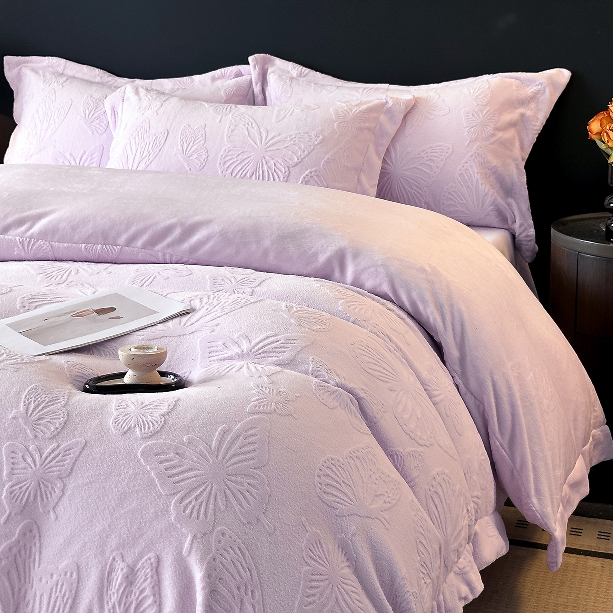 91家纺网 家纺一手货源 找家纺 金阳光家纺 2025新款A类立体雕花牛奶绒轻奢风牛奶绒四件套-梦蝶 梦蝶-紫