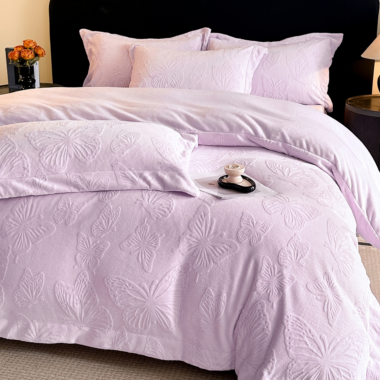 91家纺网 家纺一手货源 找家纺 金阳光家纺 2025新款A类立体雕花牛奶绒轻奢风牛奶绒四件套-梦蝶 梦蝶-紫