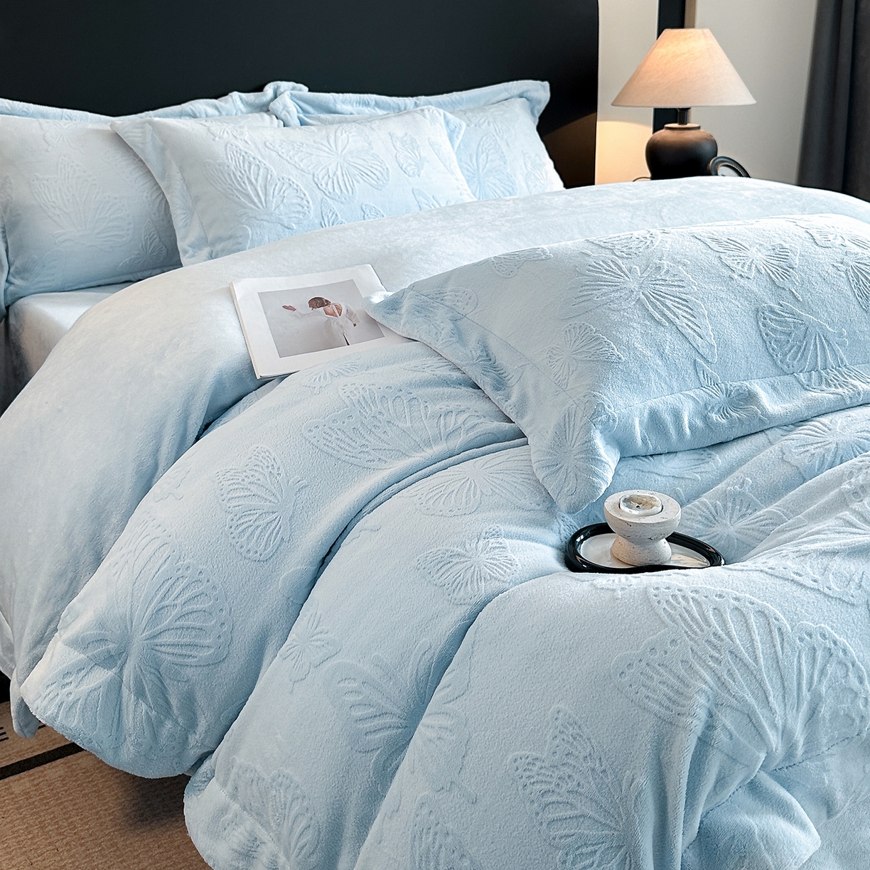 金阳光家纺 2025新款A类立体雕花牛奶绒轻奢风牛奶绒四件套-梦蝶 梦蝶-蓝