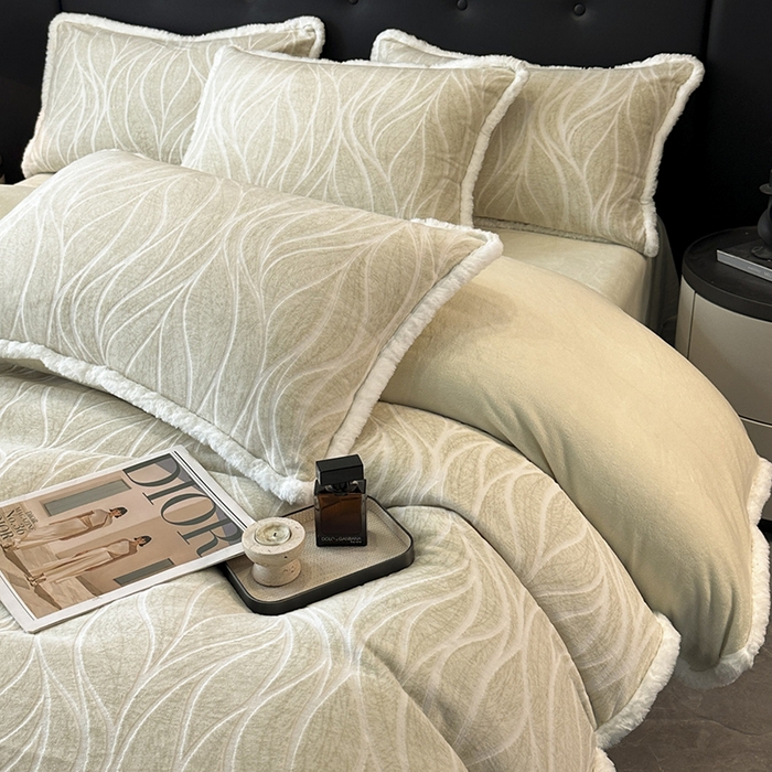 91家纺网 家纺一手货源 找家纺 金阳光家纺 2025新款A类雕花绒兔毛包边牛奶绒四件套 乐枝-浅绿