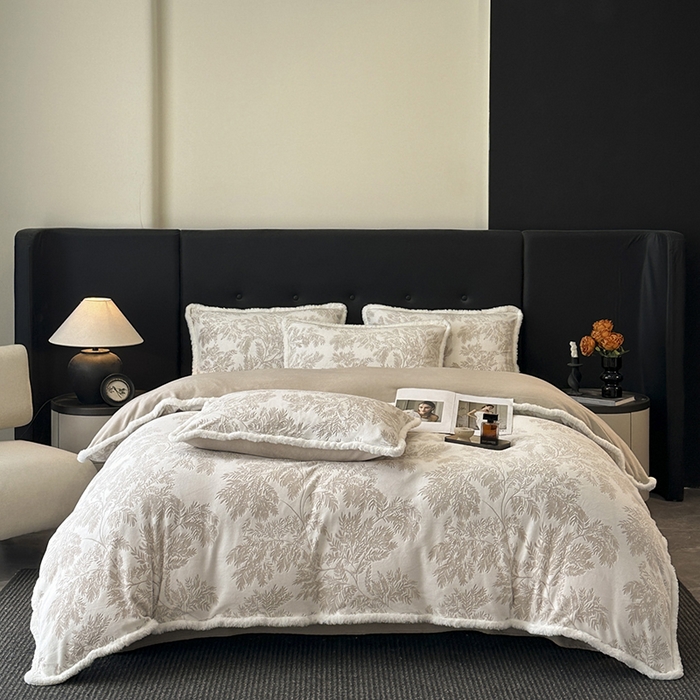 91家纺网 家纺一手货源 找家纺 （总）金阳光家纺 2025新款A类雕花绒兔毛包边牛奶绒四件套