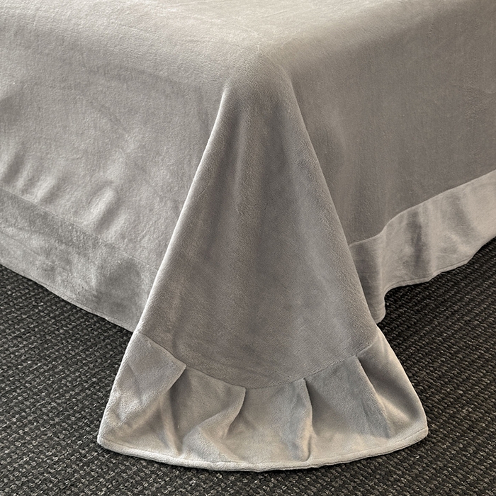 91家纺网 家纺一手货源 找家纺 金阳光家纺 2025新款A类雕花绒兔毛包边牛奶绒四件套 画意枝头-浅灰