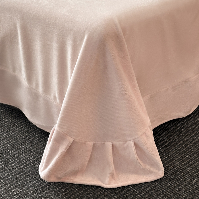 91家纺网 家纺一手货源 找家纺 金阳光家纺 2025新款A类雕花绒兔毛包边牛奶绒四件套 交响乐-粉色