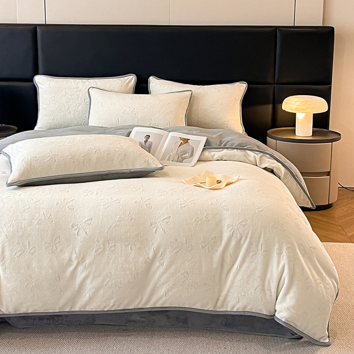 91家纺网 家纺一手货源 找家纺 （总）金阳光家纺 2025新款A类立体雕花蝴蝶结包边款牛奶绒四件套-舞蝶系列