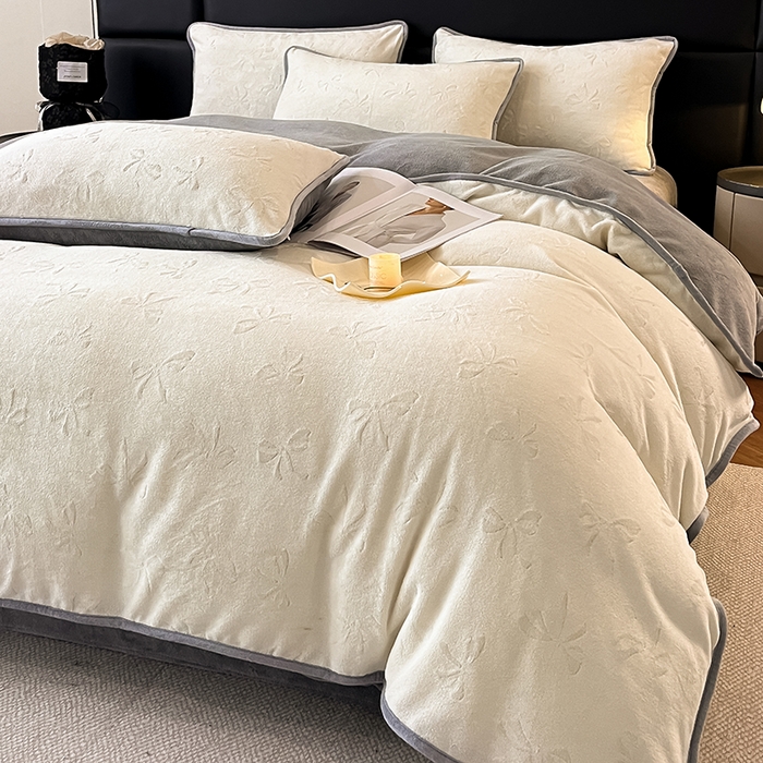 91家纺网 家纺一手货源 找家纺 （总）金阳光家纺 2025新款A类立体雕花蝴蝶结包边款牛奶绒四件套-舞蝶系列