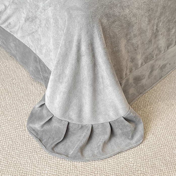 91家纺网 家纺一手货源 找家纺 金阳光家纺 2025新款A类立体雕花蝴蝶结包边款牛奶绒四件套-舞蝶系列 舞蝶-蝶白灰