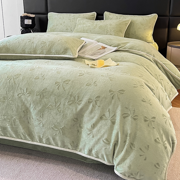 91家纺网 家纺一手货源 找家纺 金阳光家纺 2025新款A类立体雕花蝴蝶结包边款牛奶绒四件套-舞蝶系列 舞蝶-蝶绿